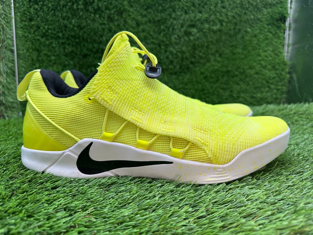 Nike Kobe A.D. NXT 916832-710 Athletic Sneaker Men's 10.5 Green Knit Basketball